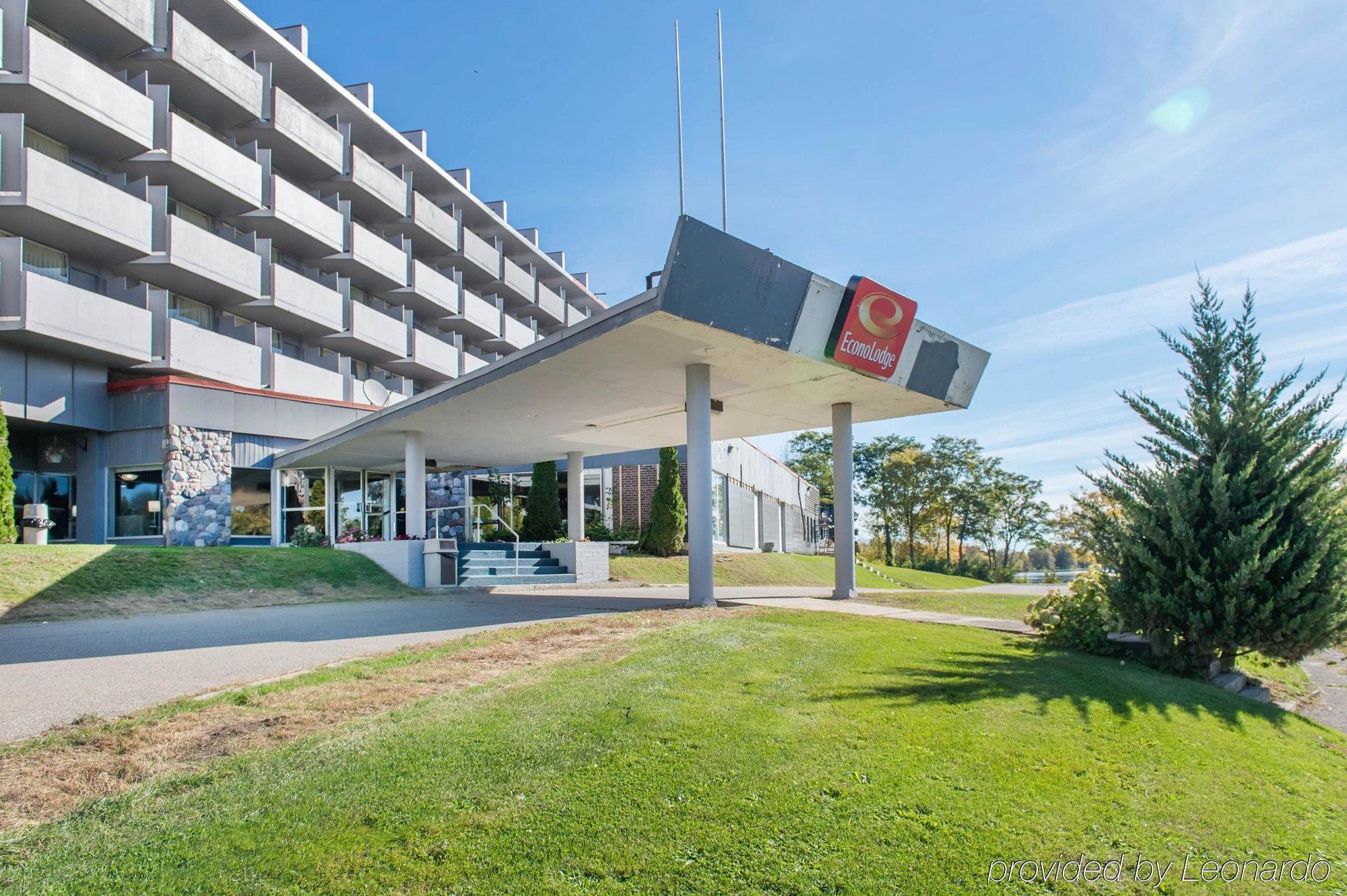 Econo Lodge Smiths Falls Exteriér fotografie